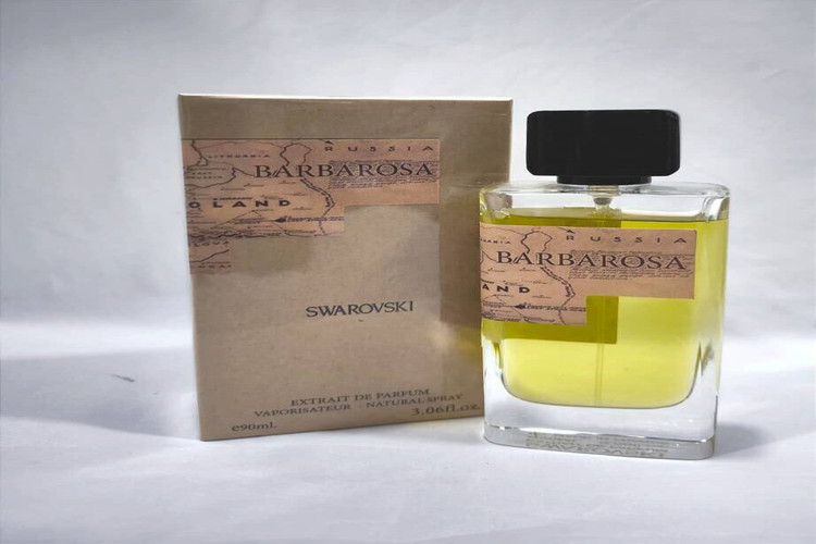 عطر Barbarosa با طراحی شیشههای منحصر به فرد و بستهبندی شیک از برند سواروفسکی